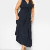 YOURS LONDON - Mouwloze Maxi-jurk Met Knoopdetail In Donkerblauw -NAOMI Kleding Winkel 106404a3 9efb 4f 162140 B
