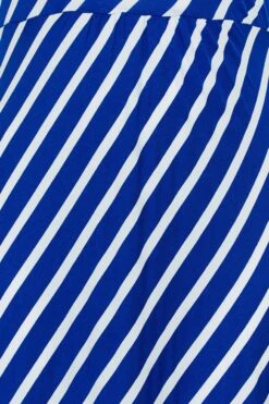 YOURS - Gestreepte Maxi-jurk Met Korte Mouwen In Blauw -NAOMI Kleding Winkel 25cfb994 3406 42 301020 Z