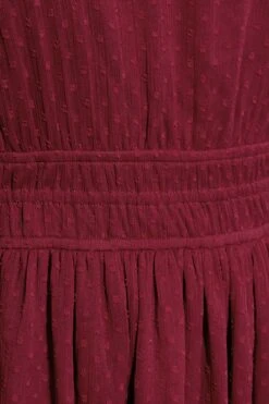 YOURS LONDON - Jurk Met Dobby-textuur & Ruchedetail In Rood -NAOMI Kleding Winkel 2ba06da6 57bc 4e 161912 Z