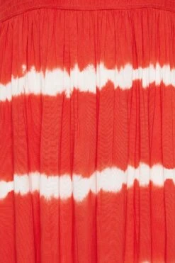 YOURS - Midaxi-jurk Met Bardot-hals En Tie-dye Print In Rood -NAOMI Kleding Winkel 3d429718 5e9b 48 137344 Z