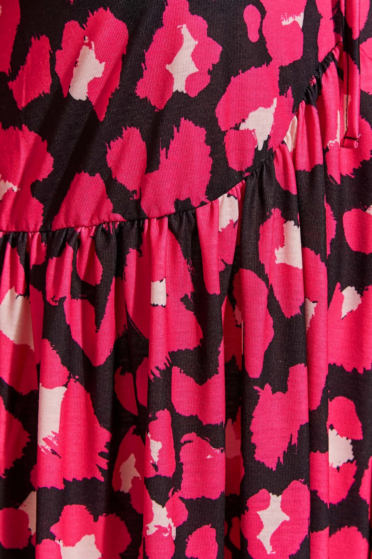 LIMITED COLLECTION - Midaxi-jurk Met Dierenprint & Lange Mouwen In Roze 6 LIMITED COLLECTION - Midaxi-jurk Met Dierenprint & Lange Mouwen In Roze - Afbeelding 4