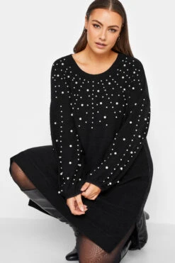 YOURS LUXURY - Soft Touch Trui-jurk Met Parels & Diamantjes In Zwart 11 YOURS LUXURY - Soft Touch Trui-jurk Met Parels & Diamantjes In Zwart -NAOMI Kleding Winkel 4c5a6a76 ff5f 41 301277 E
