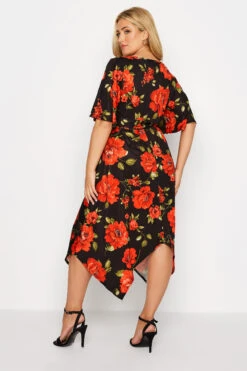 YOURS LONDON - Midi-jurk Met Bloemen & Asymmetrische Zoom In Zwart & Rood -NAOMI Kleding Winkel 4f942990 2be5 4a 161796 C