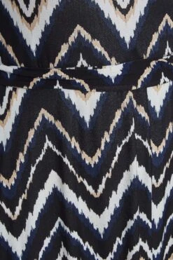 YOURS LONDON - Mouwloze Maxi-jurk Met Geo-print In Zwart -NAOMI Kleding Winkel 53d27c50 9f58 42 161589 Z