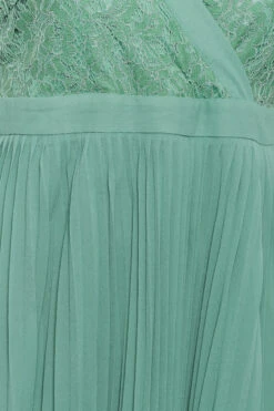 YOURS LONDON - Midi-jurk Met Omslag, Kant & Plissérok In Groen -NAOMI Kleding Winkel 68957d22 a5e9 4a 161899 Z