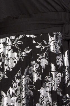 YOURS LUXURY - Midaxi-jurk Met Bloemmotief In Zwart En Zilver -NAOMI Kleding Winkel 6d42c264 ae90 49 301808 Z1