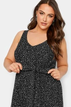 YOURS LONDON - Geplooide Maxi-jurk Met Stippenprint In Zwart 10 YOURS LONDON - Geplooide Maxi-jurk Met Stippenprint In Zwart -NAOMI Kleding Winkel 6d6eed0e 373a 44 162083 D