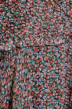 Mouwloze Jurk Met Bloemetjesprint & Asymmetrische Zoom In Zwart -NAOMI Kleding Winkel 708720ac 1add 42 174009 Z