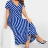 YOURS - Gestreepte Maxi-jurk Met Korte Mouwen In Blauw -NAOMI Kleding Winkel 75937c9b df71 48 301020 A