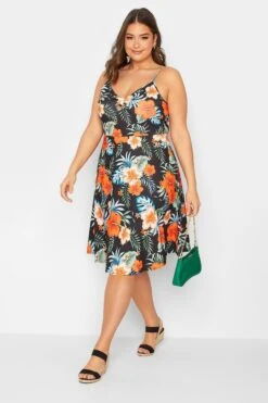 YOURS LONDON - Cami-jurk Met Tropische Print & Strikdetail In Zwart -NAOMI Kleding Winkel 81964057 f9af 49 162198 C