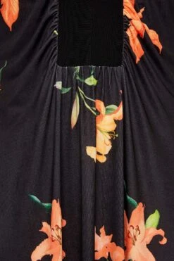 YOURS LONDON - Mouwloze Maxi-jurk Met Bloemmotief In Zwart -NAOMI Kleding Winkel 82b36624 85e8 4a 162184 Z