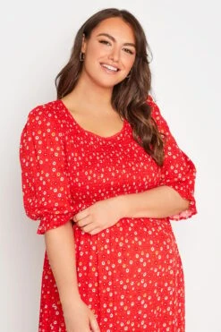BUMP IT UP MATERNITY - Jurk Met Bloemetjesprint & Smokwerk In Rood -NAOMI Kleding Winkel 89f31a29 1842 44 158350 D