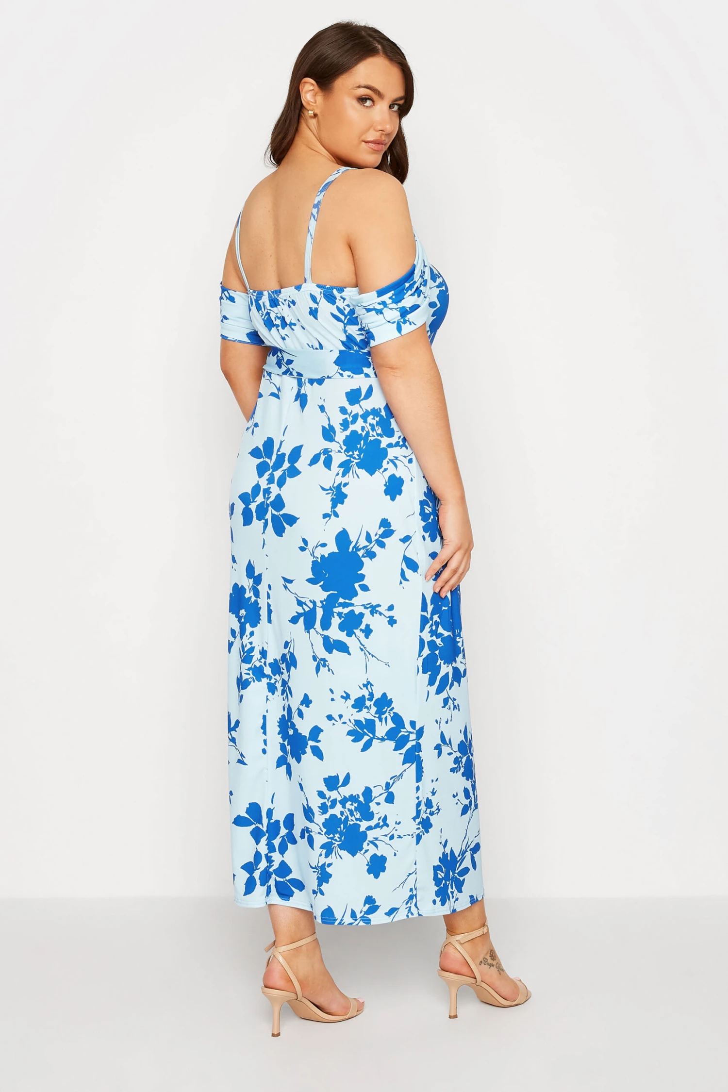YOURS LONDON - Maxi-jurk Met Bloemenprint & Blote Schouders In Blauw 4 YOURS LONDON - Maxi-jurk Met Bloemenprint & Blote Schouders In Blauw - Afbeelding 2