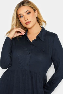 Midi-jurk Met Knoopdetail & Print Op De Zoom In Donkerblauw -NAOMI Kleding Winkel 946b2847 651c 4e 301161 D