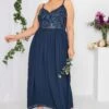 LUXE - Mouwloze Maxi-jurk Met Paillettenversiering In Donkerblauw 2 LUXE - Mouwloze Maxi-jurk Met Paillettenversiering In Donkerblauw -NAOMI Kleding Winkel 9e08298f 8fed 4d 161995 B