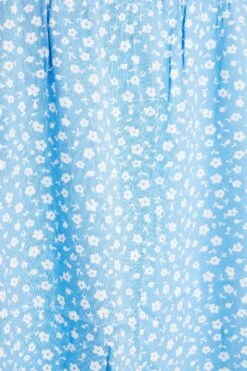 LIMITED COLLECTION - Midaxi-jurk Met Madeliefjes & Open Achterkant Met Strikdetail In Blauw -NAOMI Kleding Winkel a54d8253 bb9f 4c 214393 Z