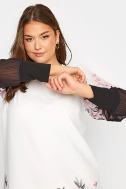 YOURS LONDON - Midi-jurk Met Bloemen & Lange Mouwen In Zwart En Wit 10 YOURS LONDON - Midi-jurk Met Bloemen & Lange Mouwen In Zwart En Wit -NAOMI Kleding Winkel b274f82e 1be2 42 161474 D