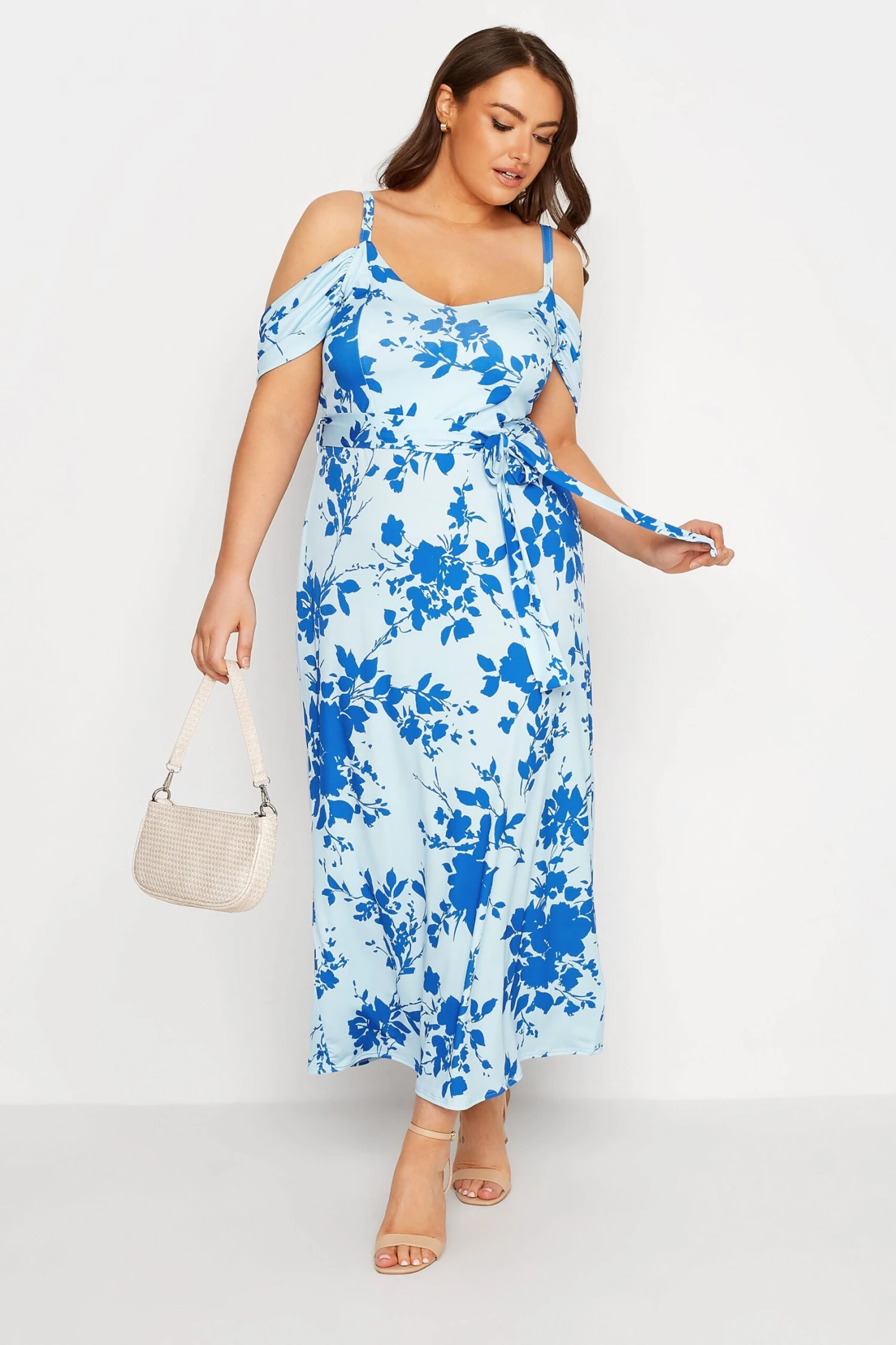 YOURS LONDON - Maxi-jurk Met Bloemenprint & Blote Schouders In Blauw 3 YOURS LONDON - Maxi-jurk Met Bloemenprint & Blote Schouders In Blauw