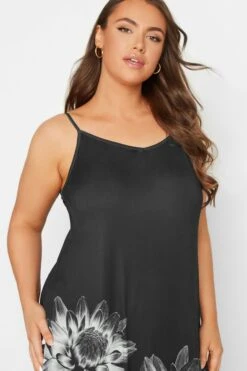 Maxi-jurk Met Cami-bandjes En Bloemenprint In Zwart & Wit 10 Maxi-jurk Met Cami-bandjes En Bloemenprint In Zwart & Wit -NAOMI Kleding Winkel c6f521b3 79cc 4e 301027 D