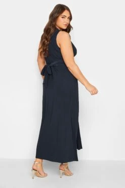 YOURS LONDON - Mouwloze Maxi-jurk Met Knoopdetail In Donkerblauw 9 YOURS LONDON - Mouwloze Maxi-jurk Met Knoopdetail In Donkerblauw -NAOMI Kleding Winkel ca636e8f e3f3 4e 162140 C