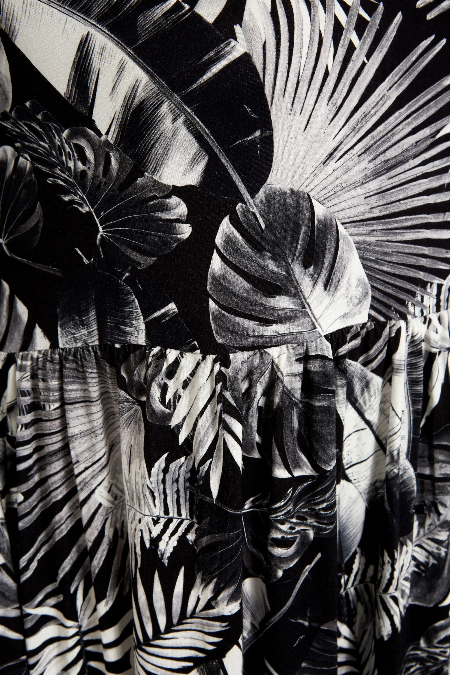 Midaxi-jurk Met Bladerprint En Zakken In Zwart 6 Midaxi-jurk Met Bladerprint En Zakken In Zwart - Afbeelding 4