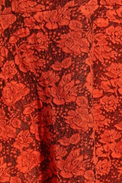 Jurk Met Bloemendetail, V-hals & Ruchedetail In Rood -NAOMI Kleding Winkel d31272e8 5cda 44 174139 Z
