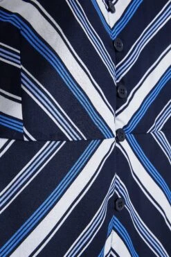 LIMITED COLLECTION - Jurk Met Strepen & Knoopsluiting In Blauw -NAOMI Kleding Winkel d52eaf38 8578 40 217020 Z