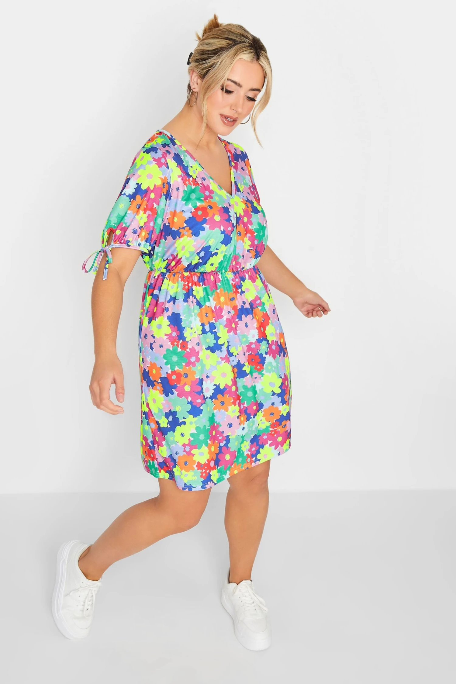 LIMITED COLLECTION - Mini-jurk Met Bloemmotief En Korte Mouwen In Roze/groen 3 LIMITED COLLECTION - Mini-jurk Met Bloemmotief En Korte Mouwen In Roze/groen