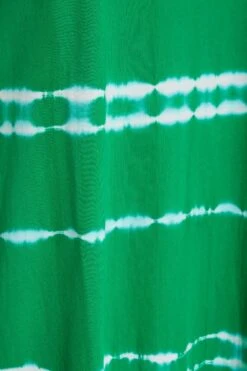 Lange Mouwloze Jurk Met Tie-dye Print In Groen -NAOMI Kleding Winkel d8c1b3c5 f458 46 137163 Z